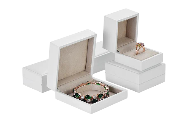 jewelry-boxes-nearby
